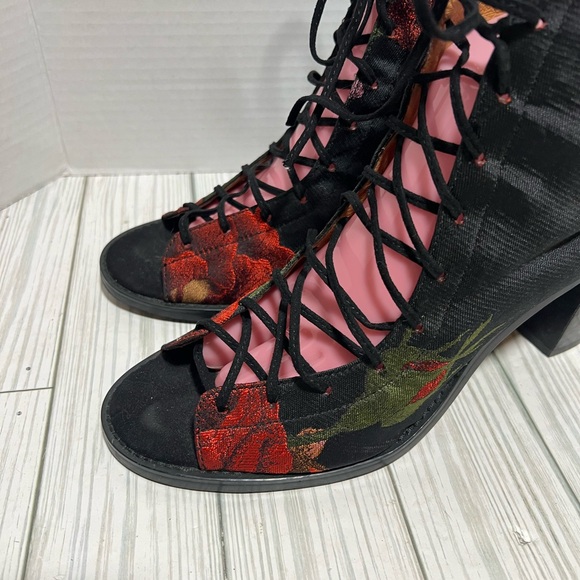 Jeffery Campbell black/red open toe tie up boots size 10 floral heels - Picture 6 of 9